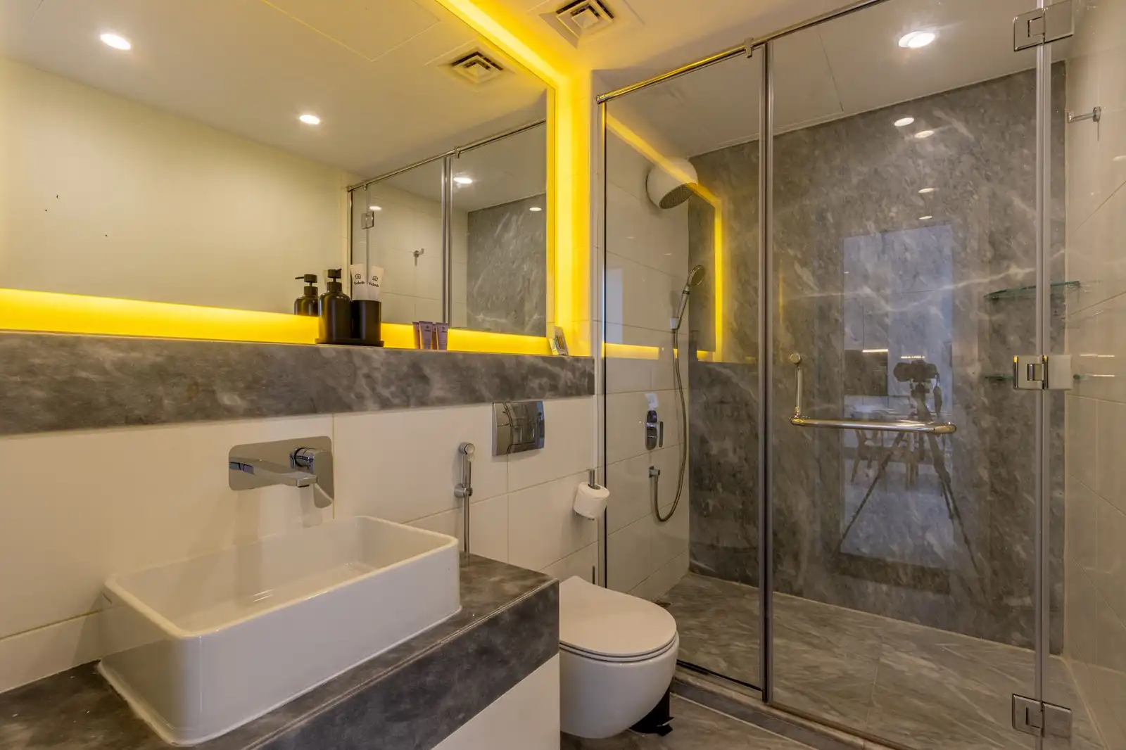 1B by Marasi Drive Close to Downtown Attraction, Dubai