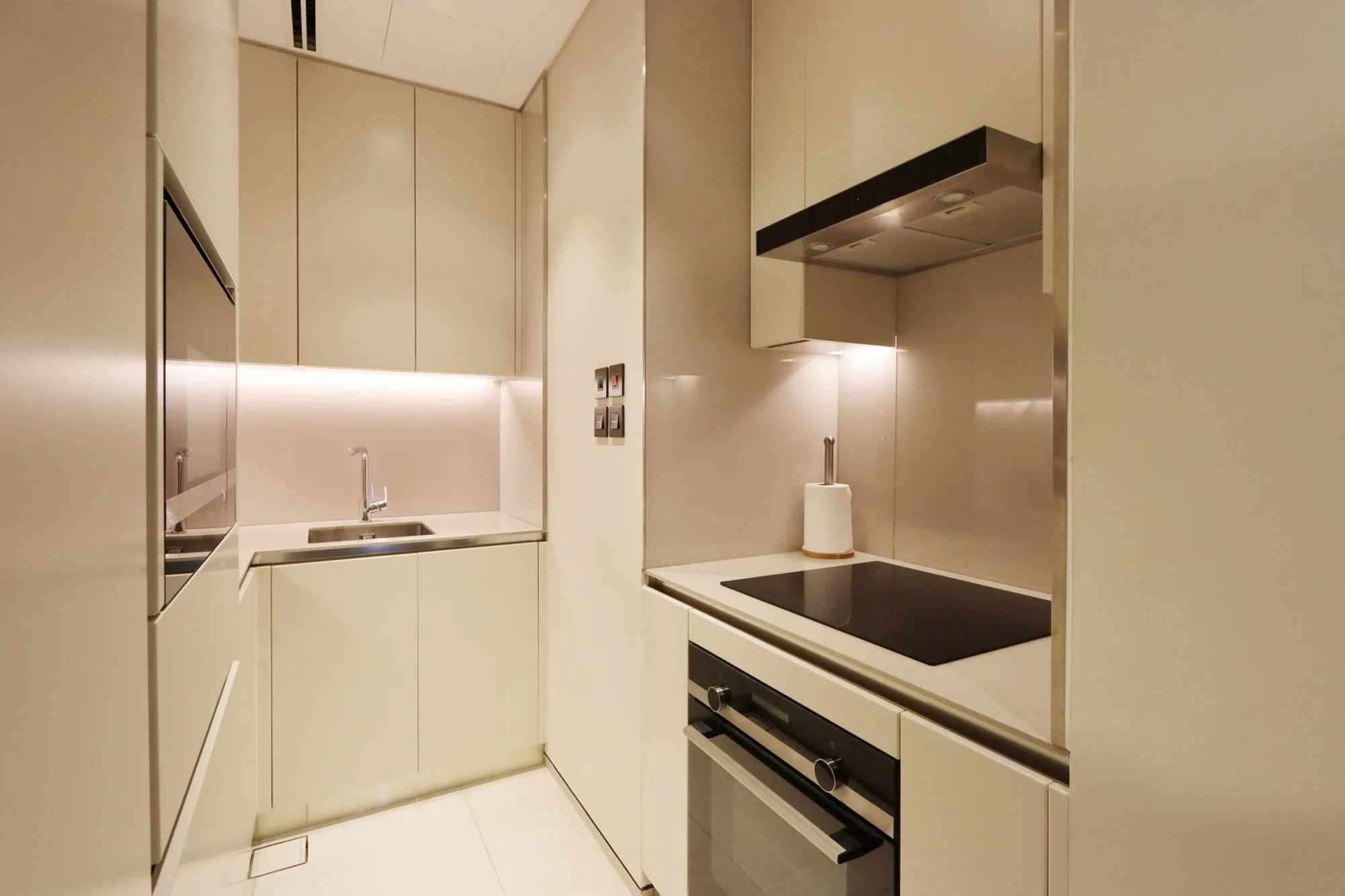 1BHK with Marina Views and Beach Access, Dubai