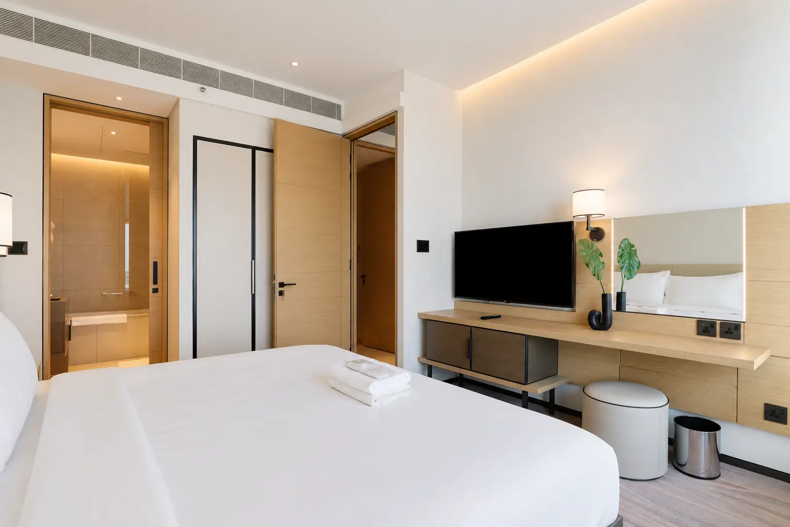 1BHK with Marina Views and Beach Access, Dubai