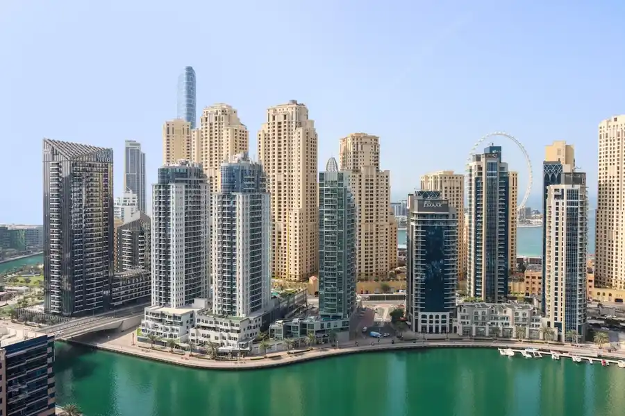 1BR Gem with Stunning Marina Views, Close to Metro, Dubai