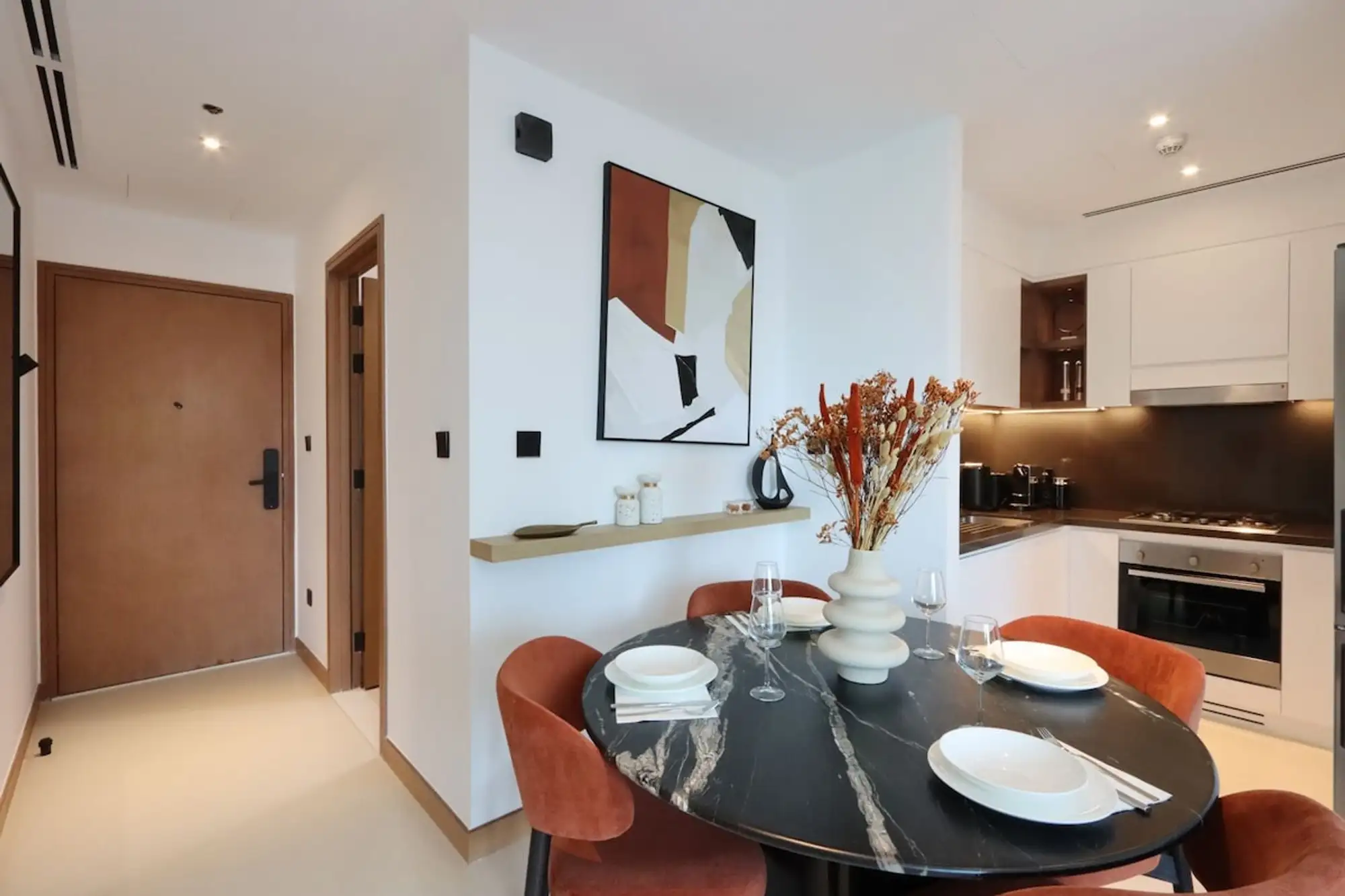 1BR Gem with Stunning Marina Views, Close to Metro, Dubai