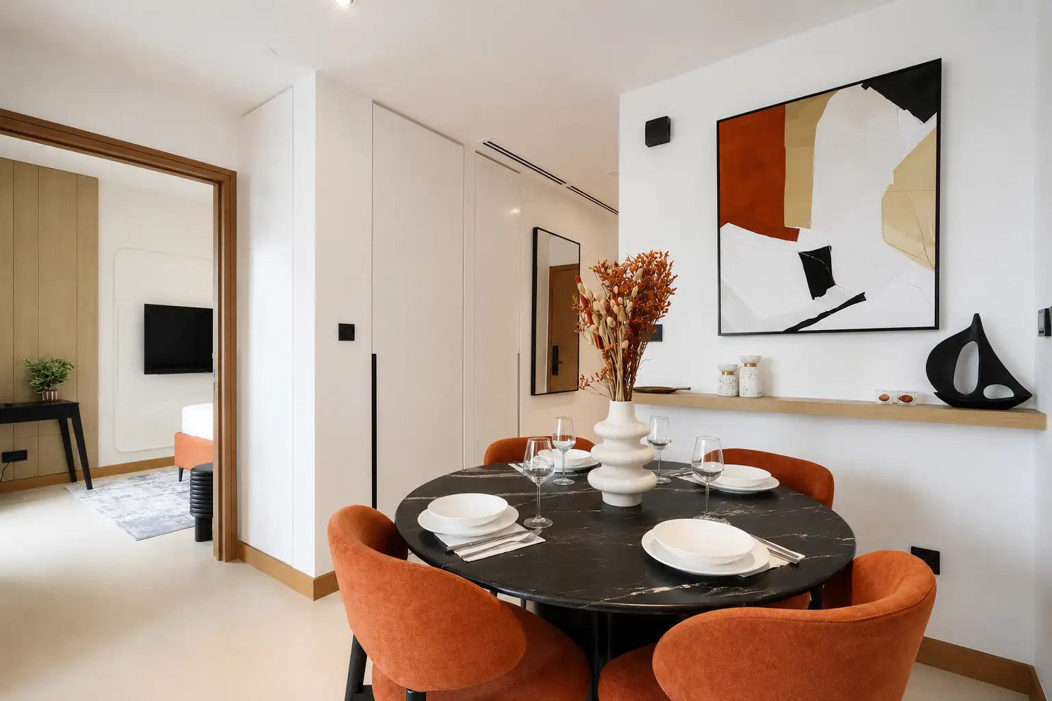 1BR Gem with Stunning Marina Views, Close to Metro, Dubai