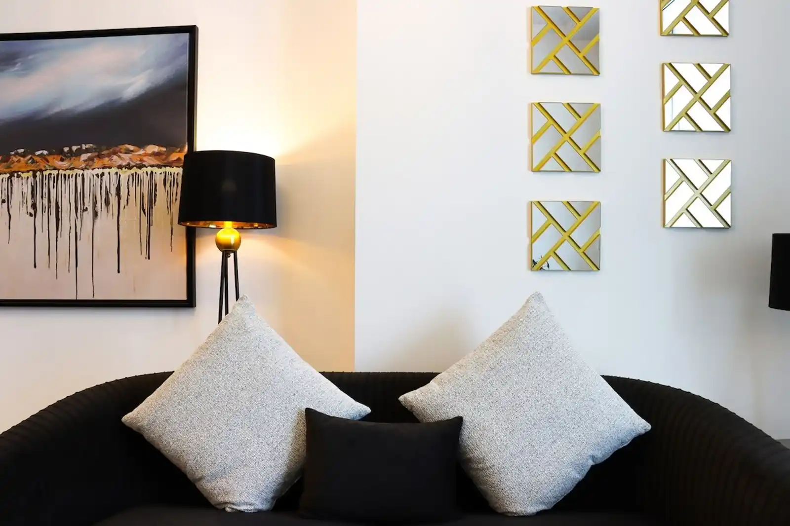 1BR Paragon Tower, Dubai