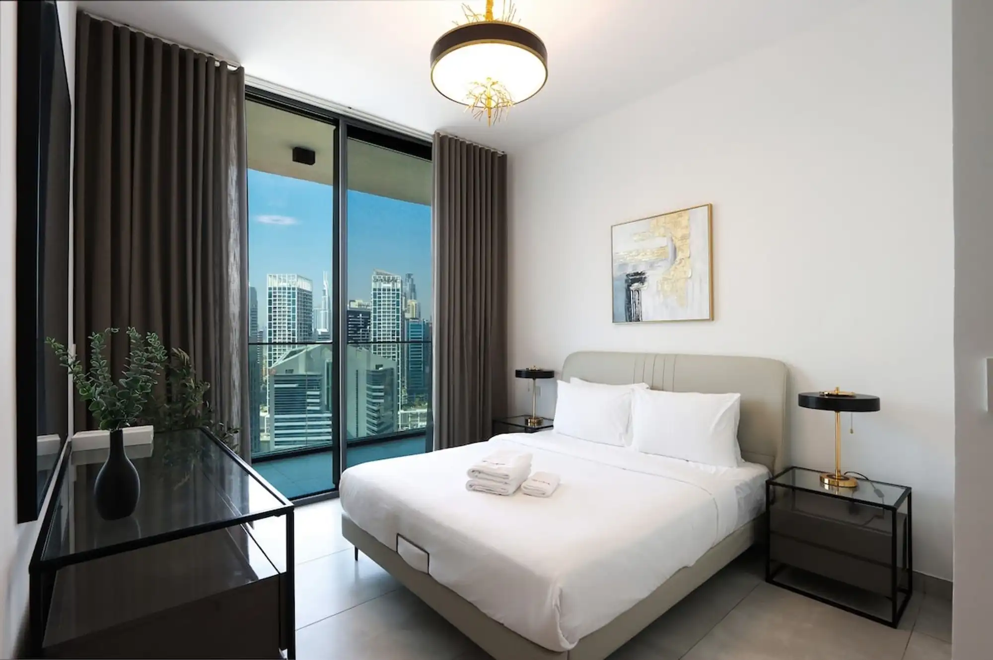 1BR Paragon Tower, Dubai