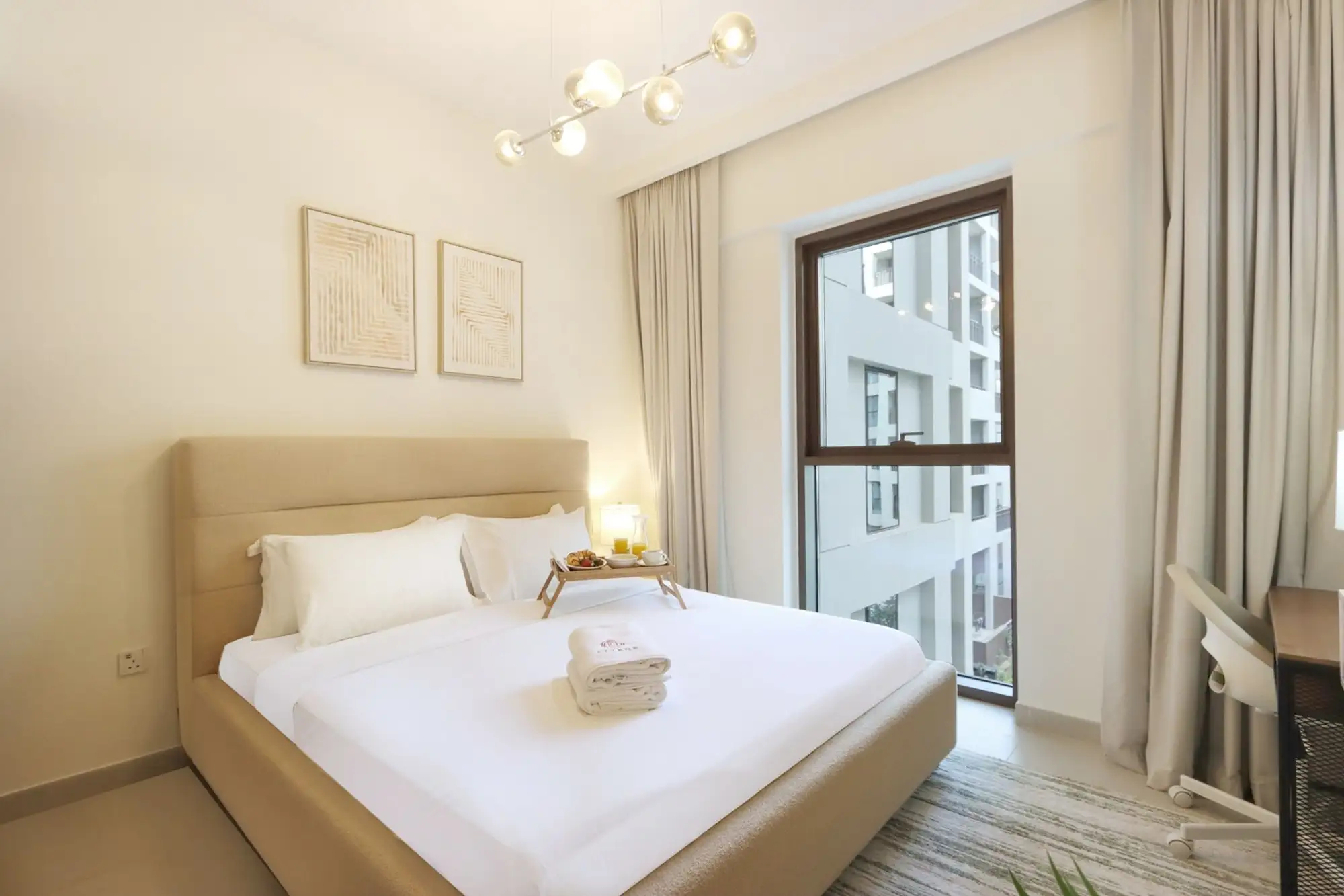 1BR Retreat, Free Access to Creek Lagoon, Dubai