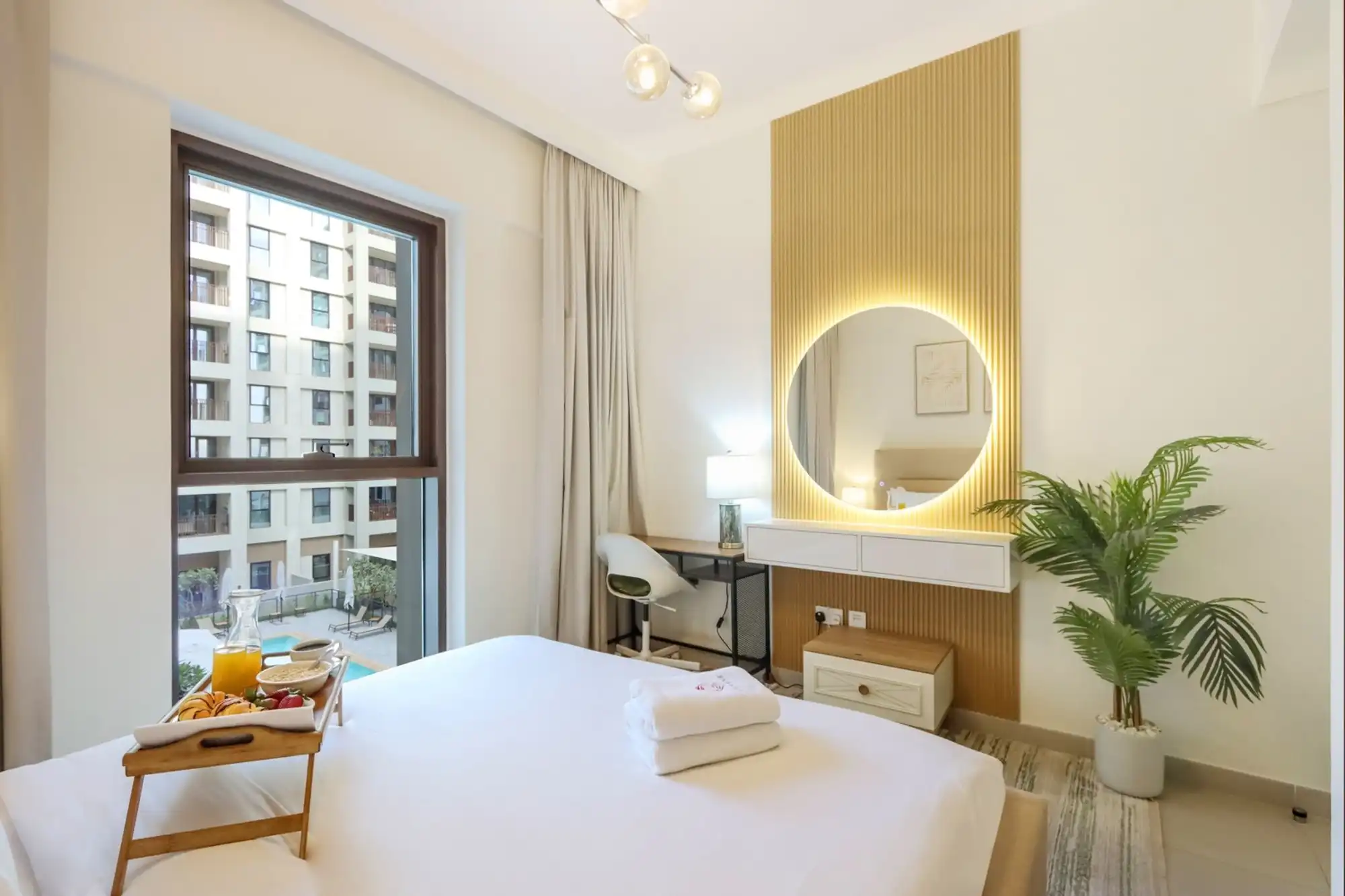 1BR Retreat, Free Access to Creek Lagoon, Dubai