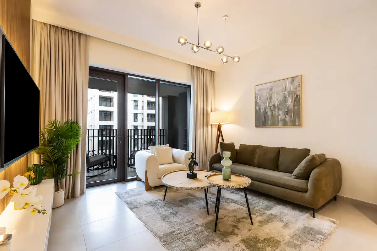 1BR Retreat, Free Access to Creek Lagoon, Dubai
