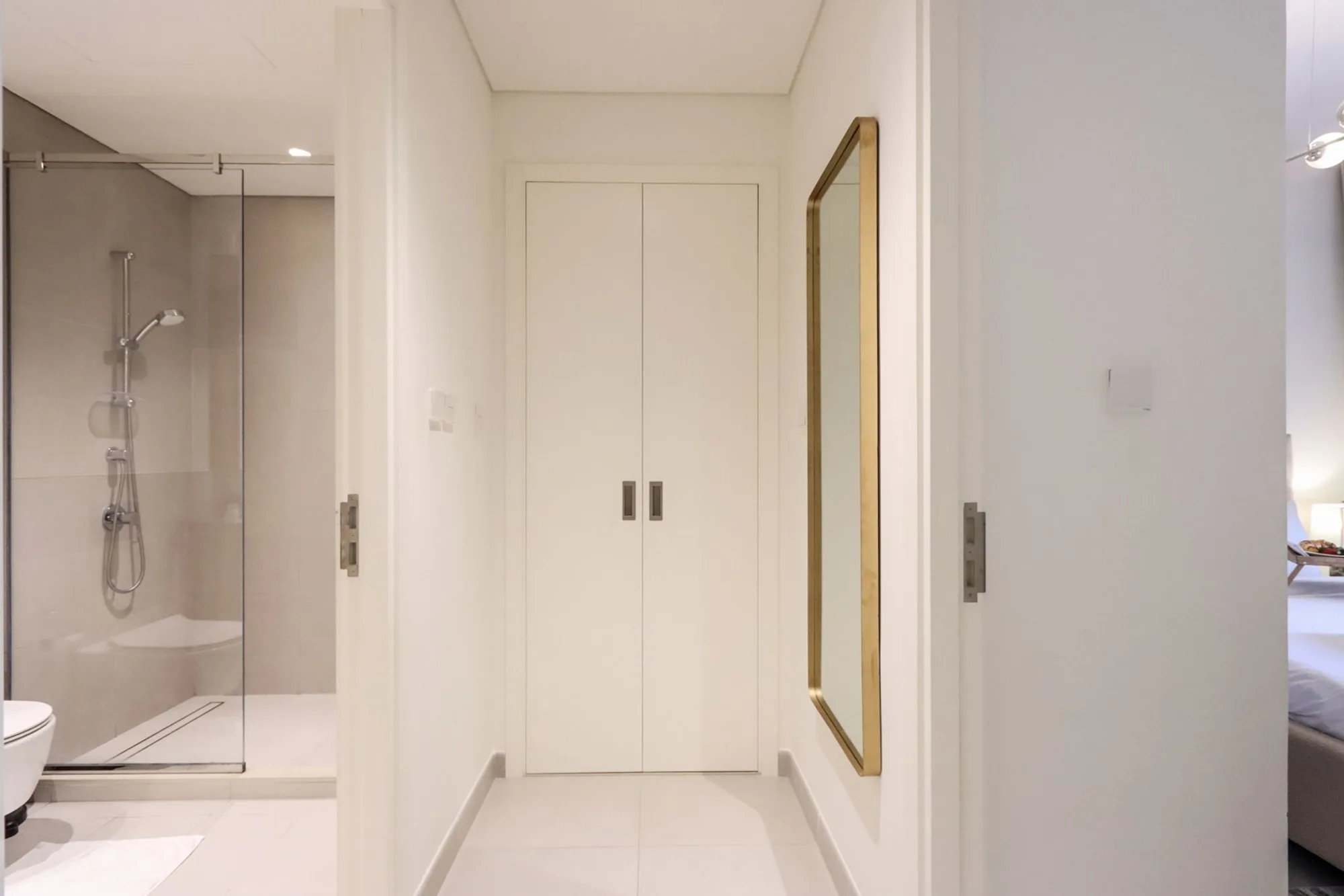 1BR Retreat, Free Access to Creek Lagoon, Dubai