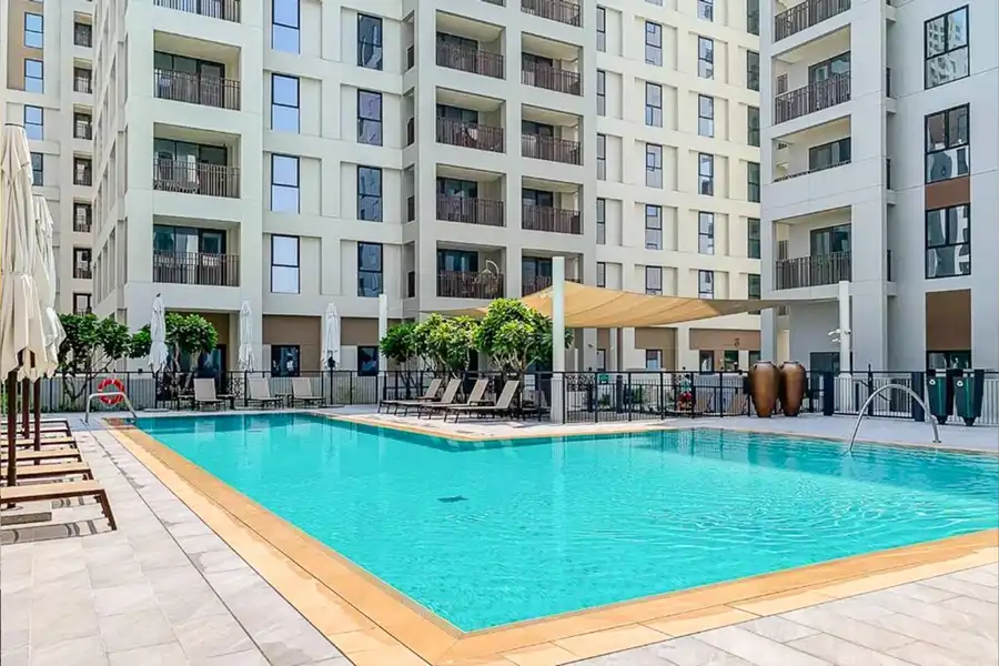 1BR Retreat, Free Access to Creek Lagoon, Dubai