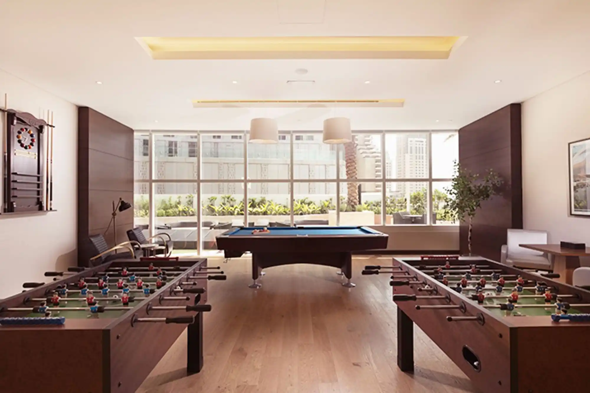 1BR with Balcony, Steps from JBR & Marina Walk, Dubai