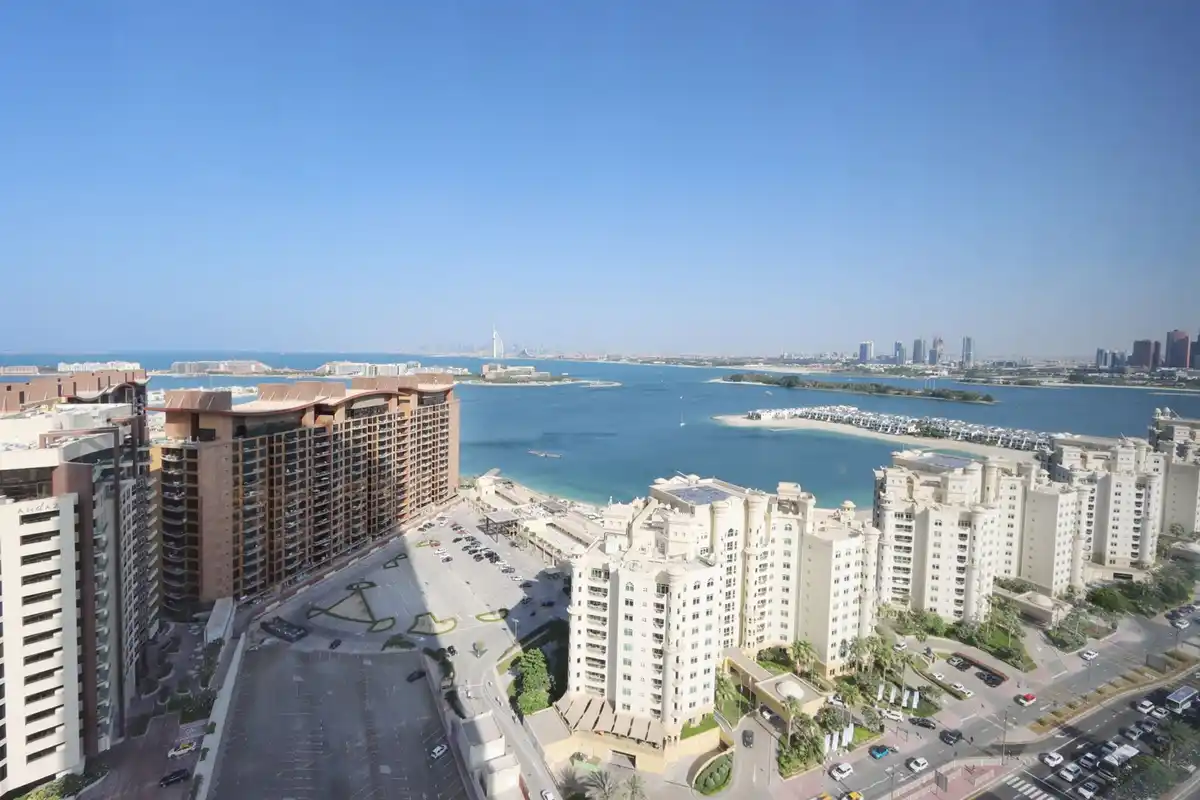 1BR with Sea View in Palm Tower, Dubai
