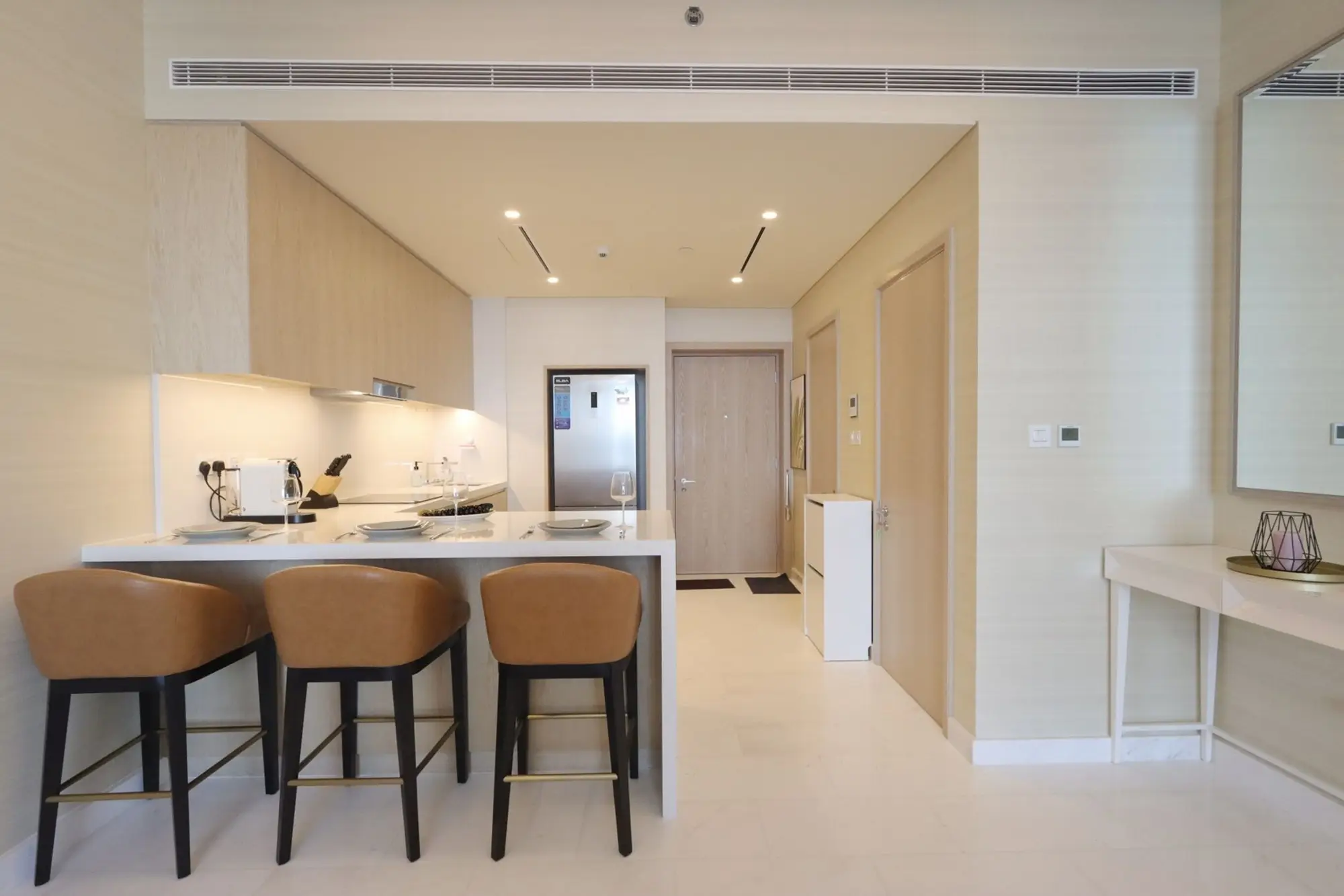 1BR with Sea View in Palm Tower, Dubai