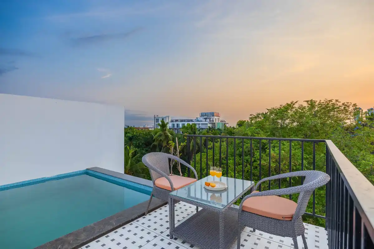 2 BHK Luxury Apartment W/ Rooftop Pool @ Imperial Avtara Suites, North Goa