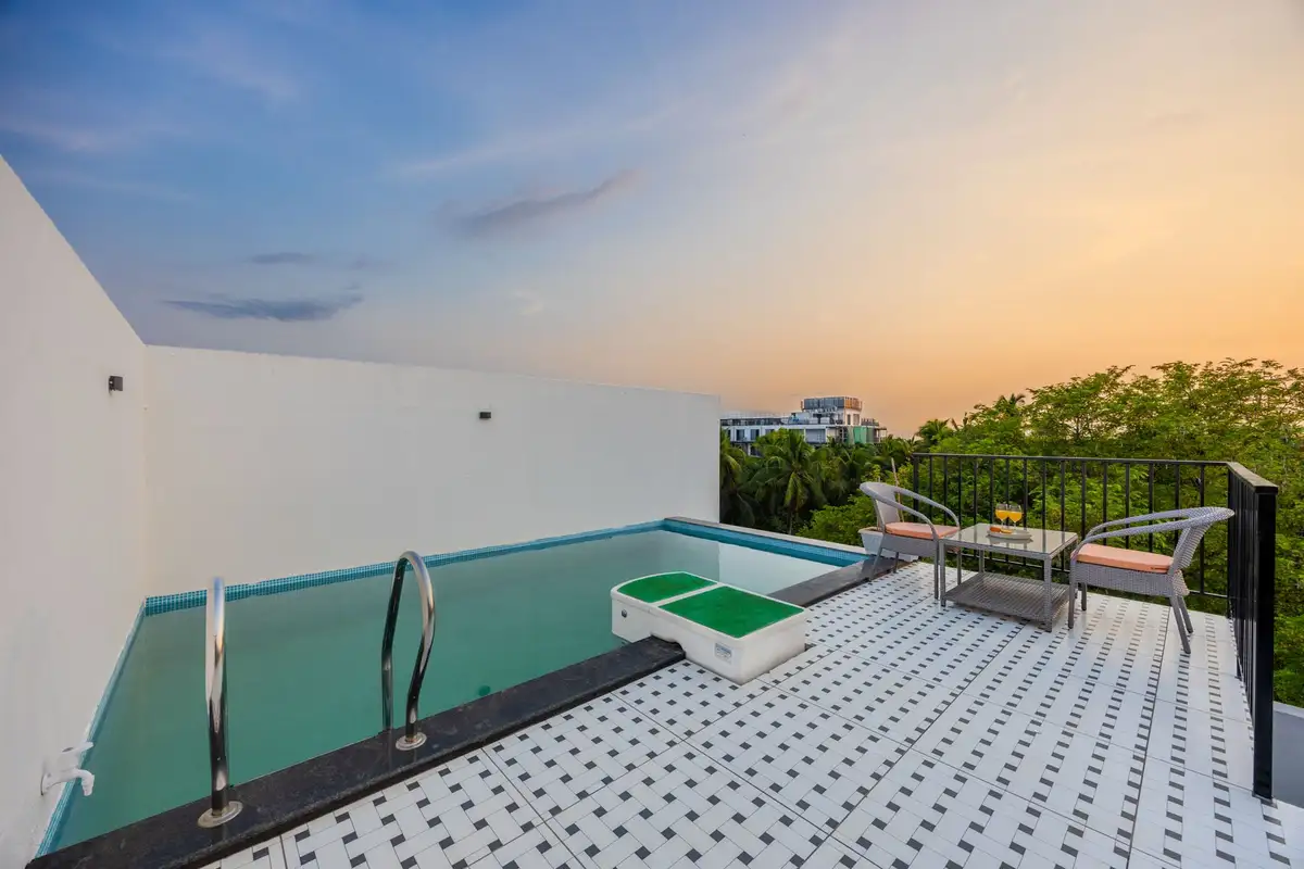 2 BHK Luxury Apartment W/ Rooftop Pool @ Imperial Avtara Suites, North Goa