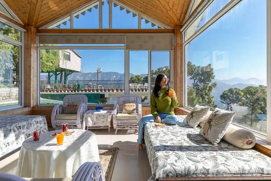 2 Rooms @ Villa Mountain Crest w/ Outdoor Pool, Kasauli