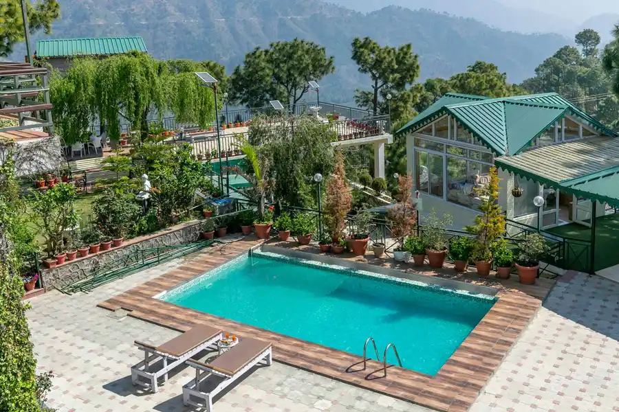2 Rooms @ Villa Mountain Crest w/ Outdoor Pool, Kasauli