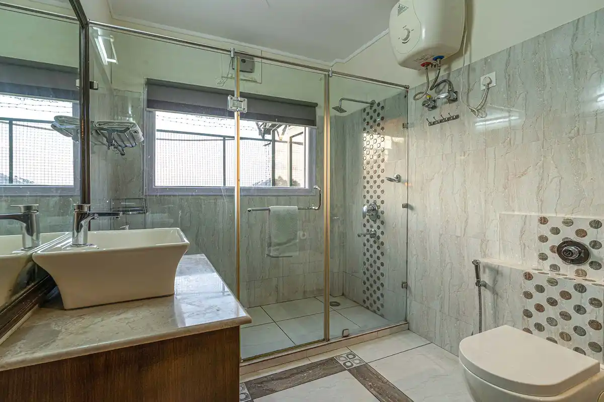 2 Rooms @ Villa Mountain Crest w/ Outdoor Pool, Kasauli