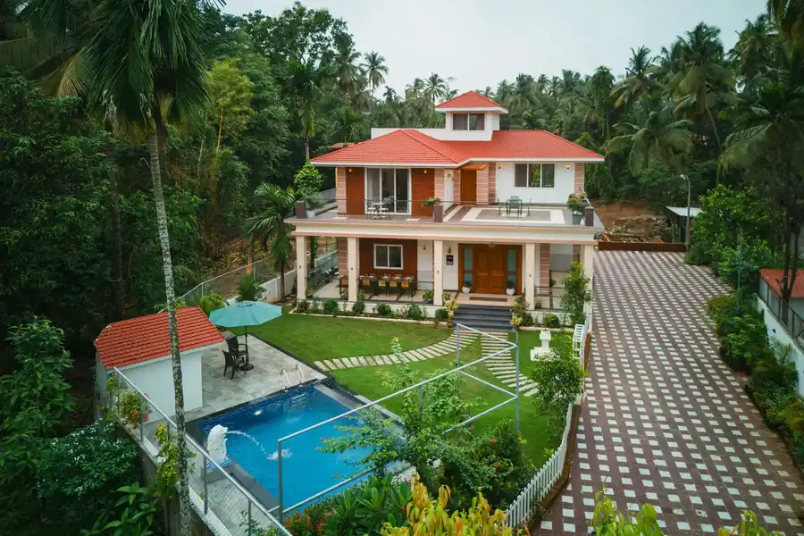 27 Flora, Alibaug