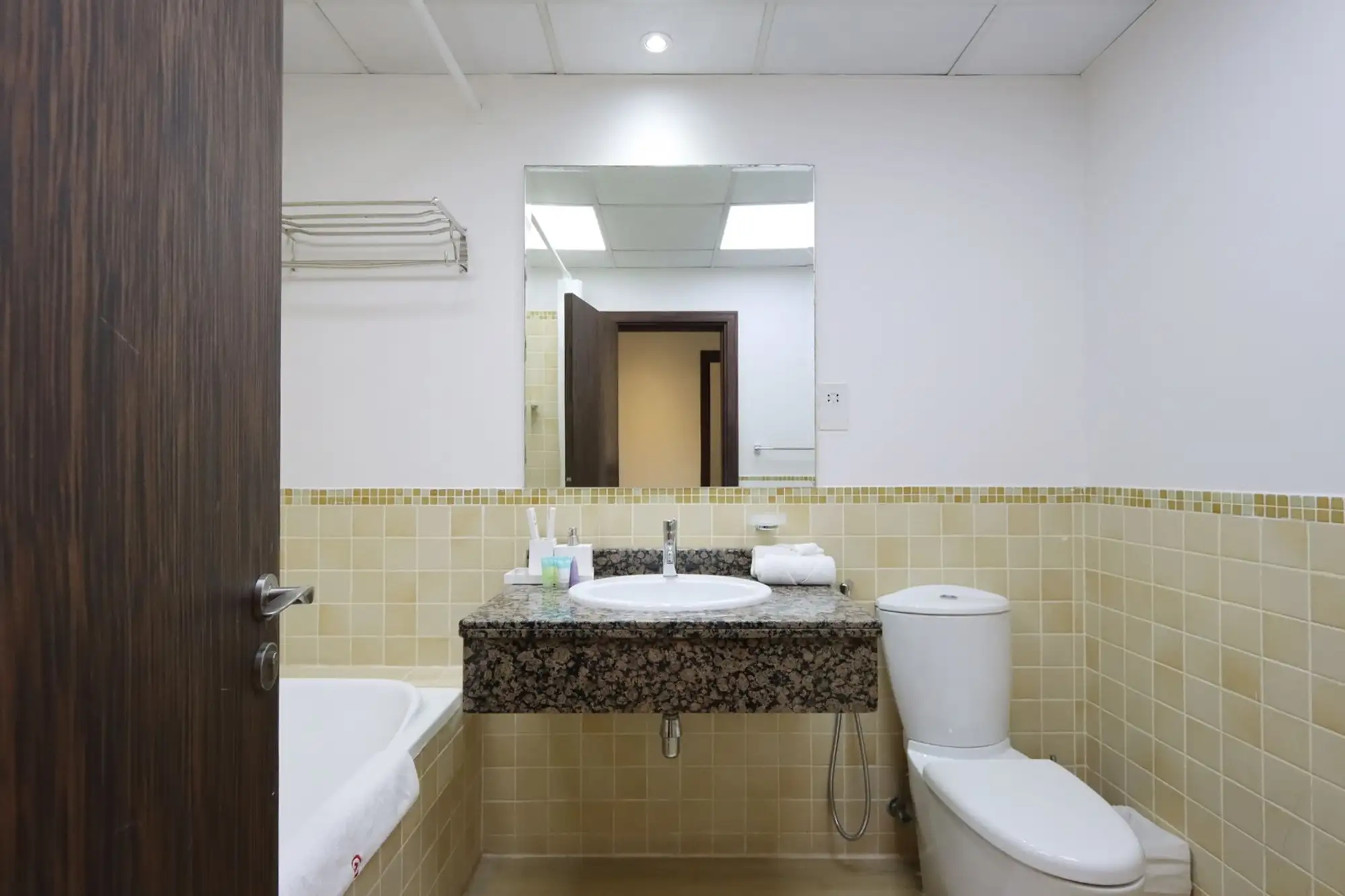 2B in Shams Walk to Beach with Marina View, Dubai