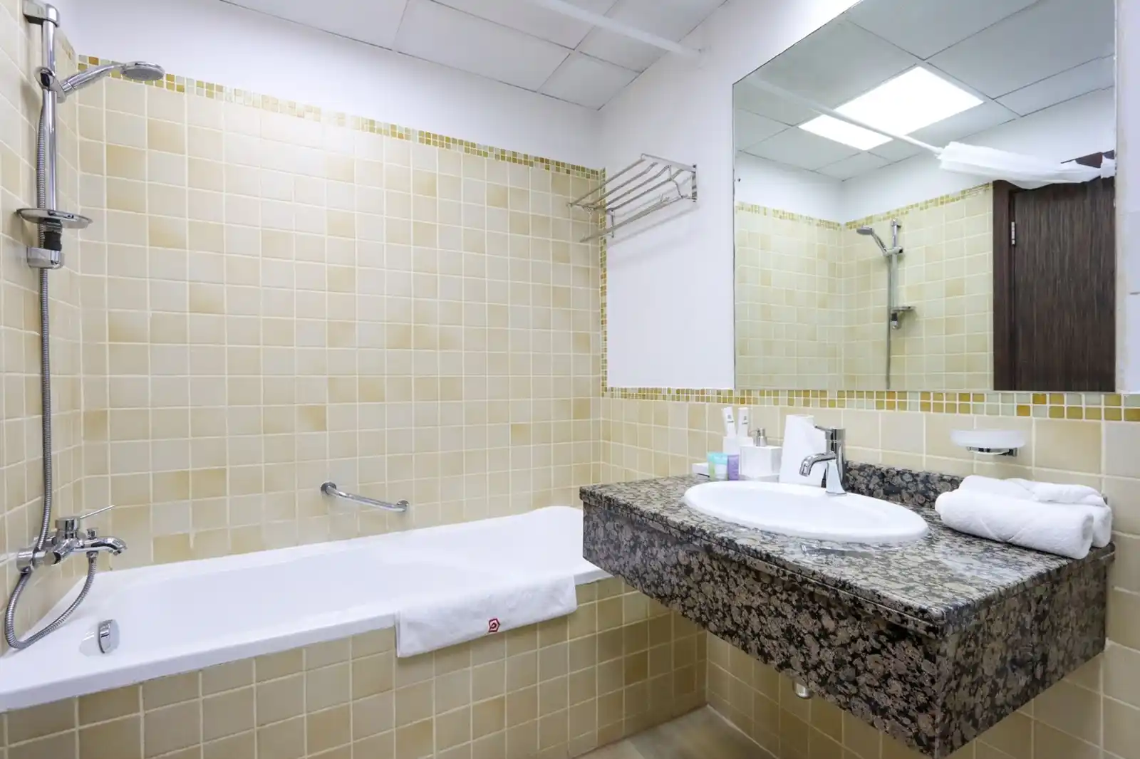 2B in Shams Walk to Beach with Marina View, Dubai