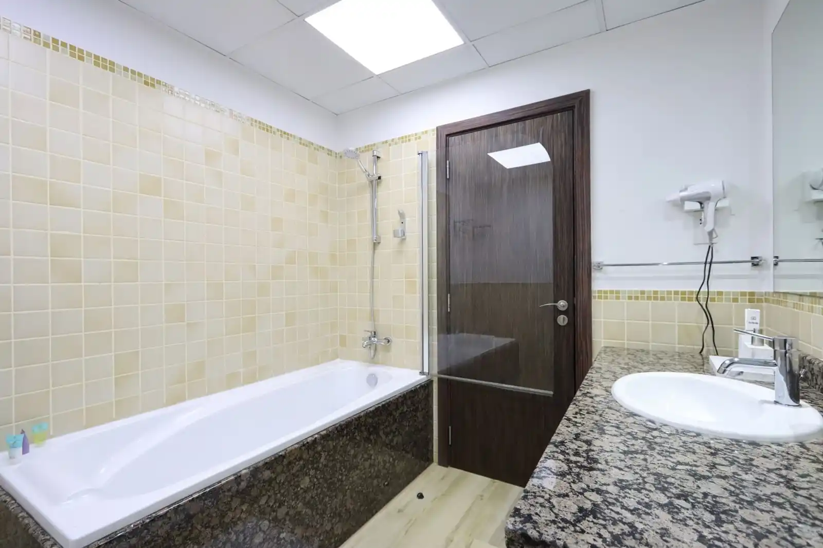 2B in Shams Walk to Beach with Marina View, Dubai