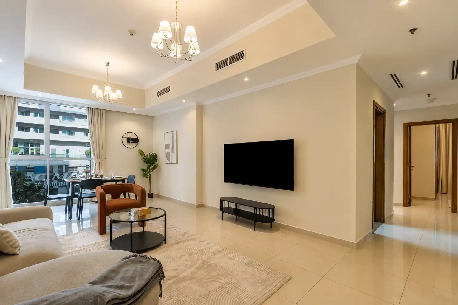 2B & Maid in Dunya 5 Min Walk to Dubai Mall, Dubai