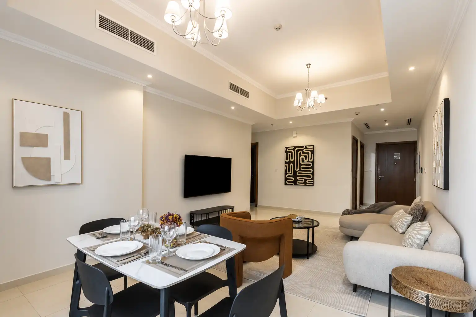 2B & Maid in Dunya 5 Min Walk to Dubai Mall, Dubai