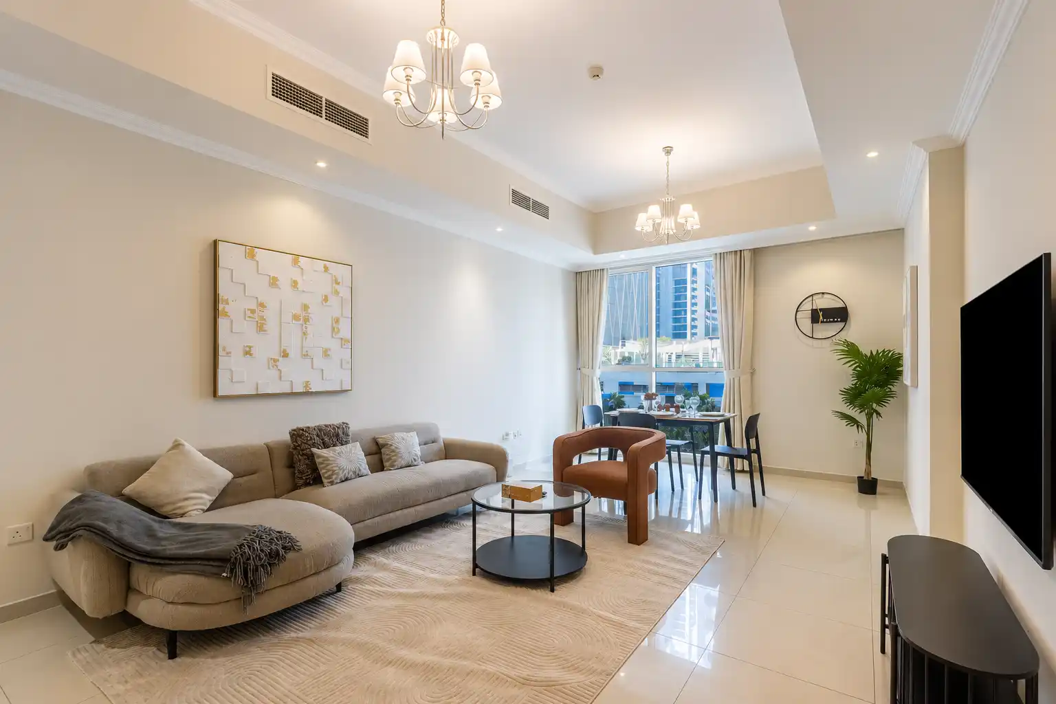 2B & Maid in Dunya 5 Min Walk to Dubai Mall, Dubai
