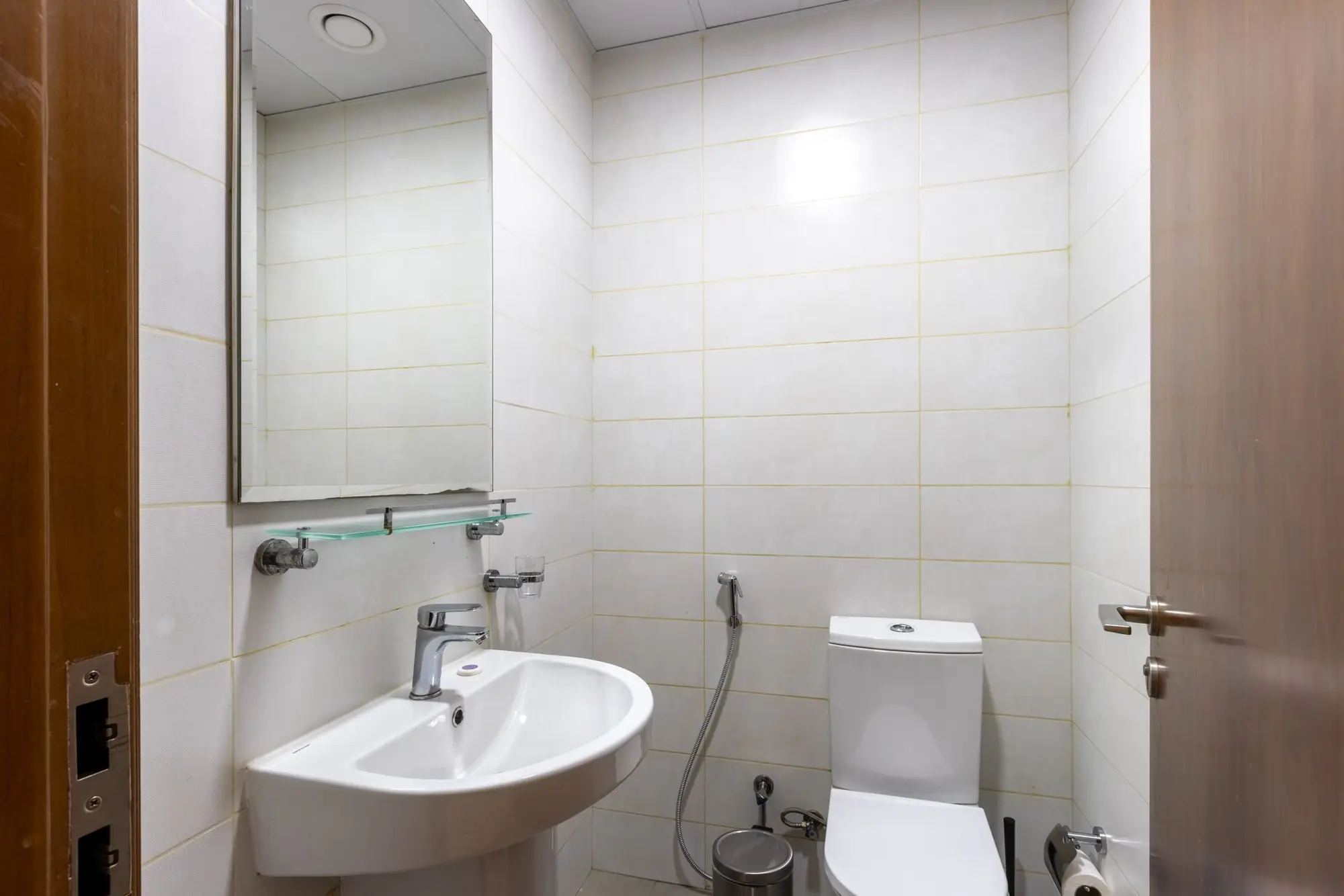 2B & Maid in Dunya 5 Min Walk to Dubai Mall, Dubai