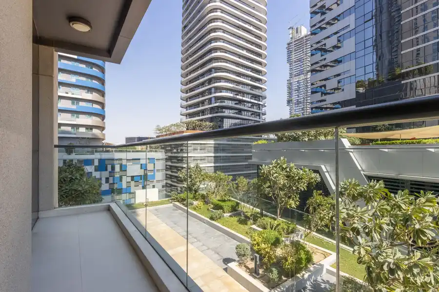 2B & Maid in Dunya 5 Min Walk to Dubai Mall, Dubai
