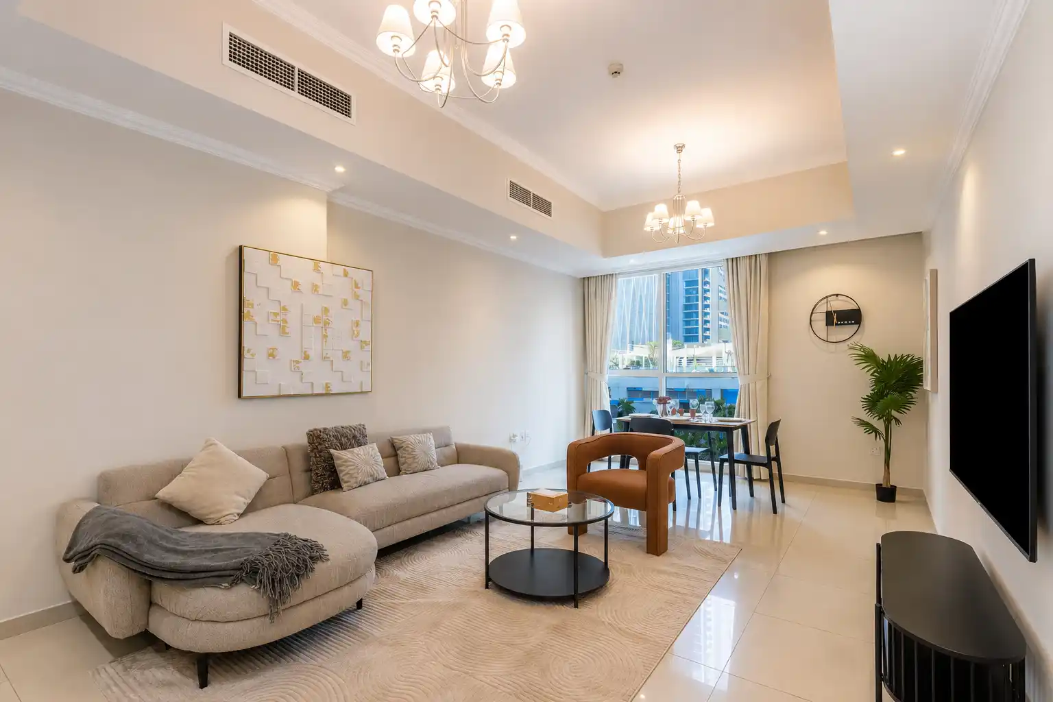 2B & Maid in Dunya 5 Min Walk to Dubai Mall, Dubai