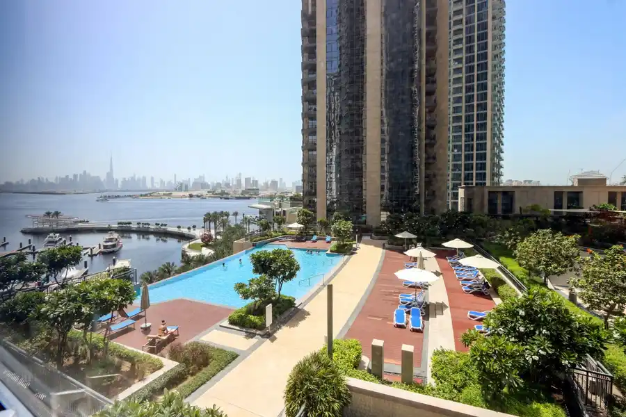 2B with Skyline Views Steps to Creek Marina, Dubai