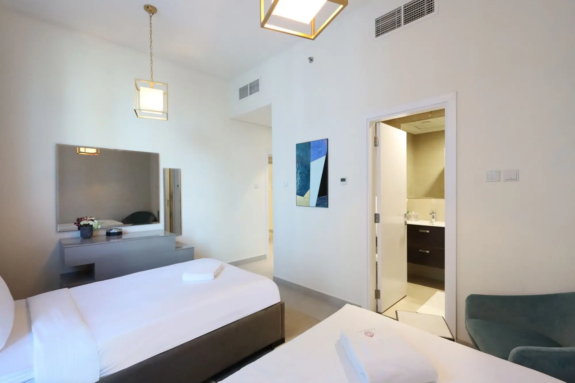 2BR City Central Suite in Marina Arcade, Dubai