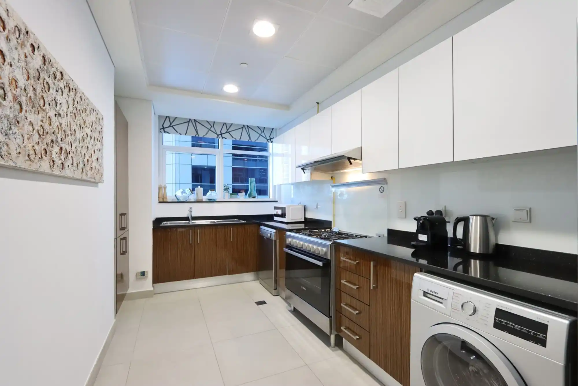 2BR City Central Suite in Marina Arcade, Dubai