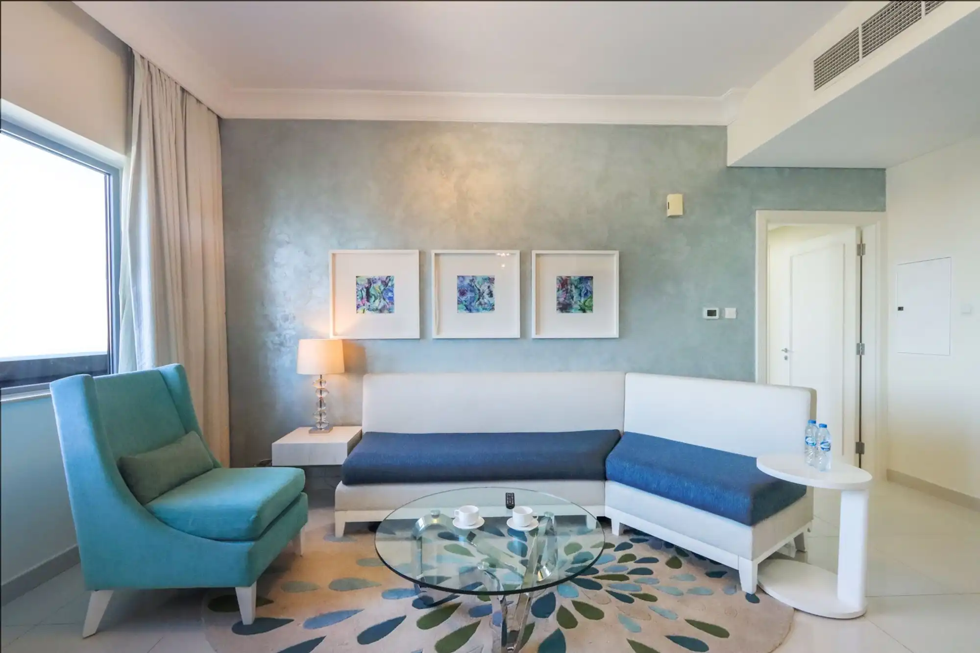2BR in Downtown, Next to Dubai Mall, Dubai