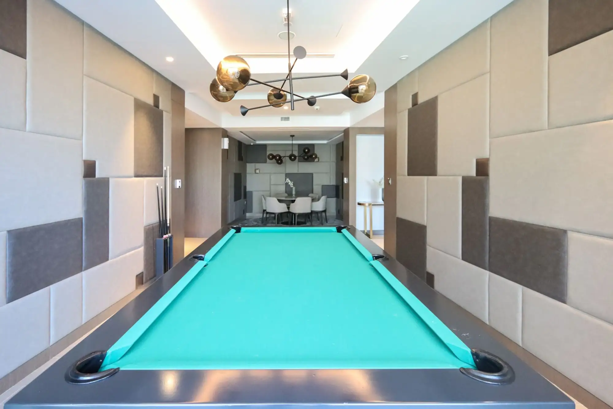 2BR with Iconic Burj and Dubai Fountain Views, Dubai