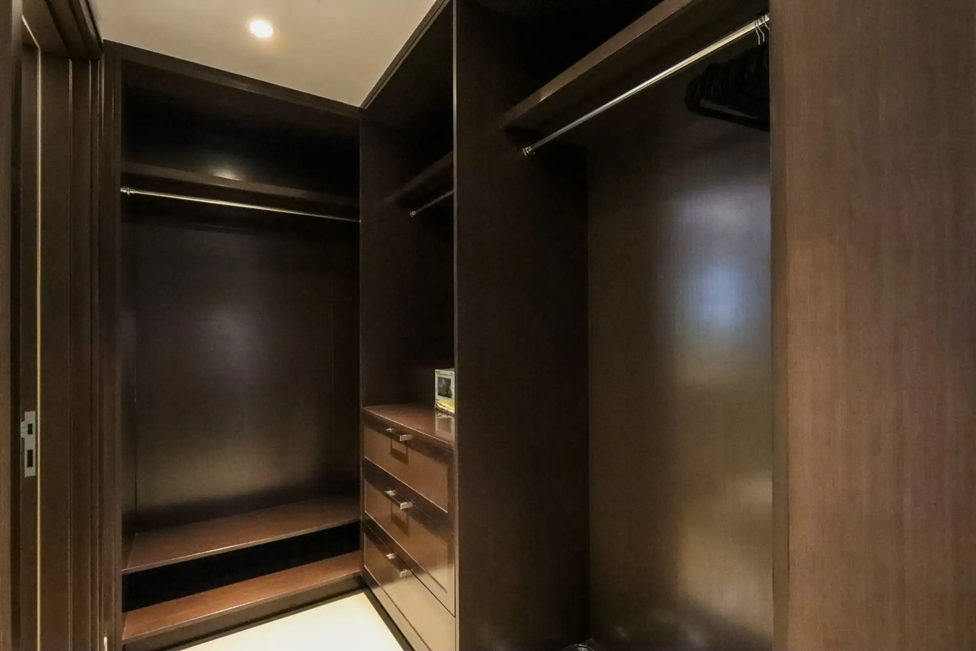 2BR with Iconic Burj and Dubai Fountain Views, Dubai