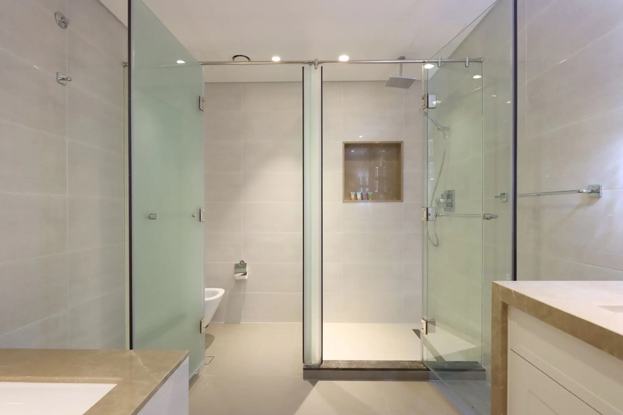 2BR with Iconic Burj and Dubai Fountain Views, Dubai