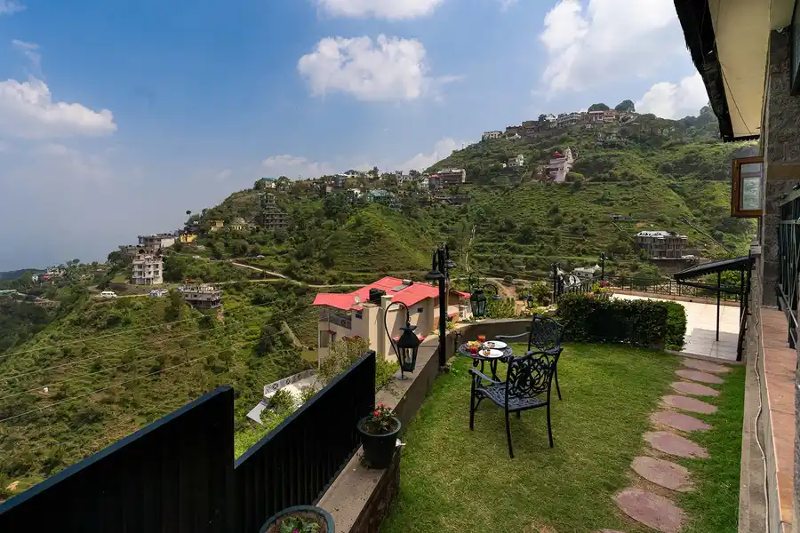 3 Rooms Outhouse @ Mysty View, Kasauli