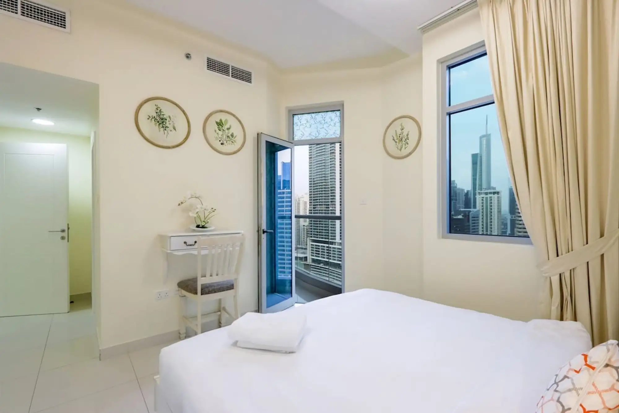 3B with Marina Views, Near Beach & Marina Mall, Dubai