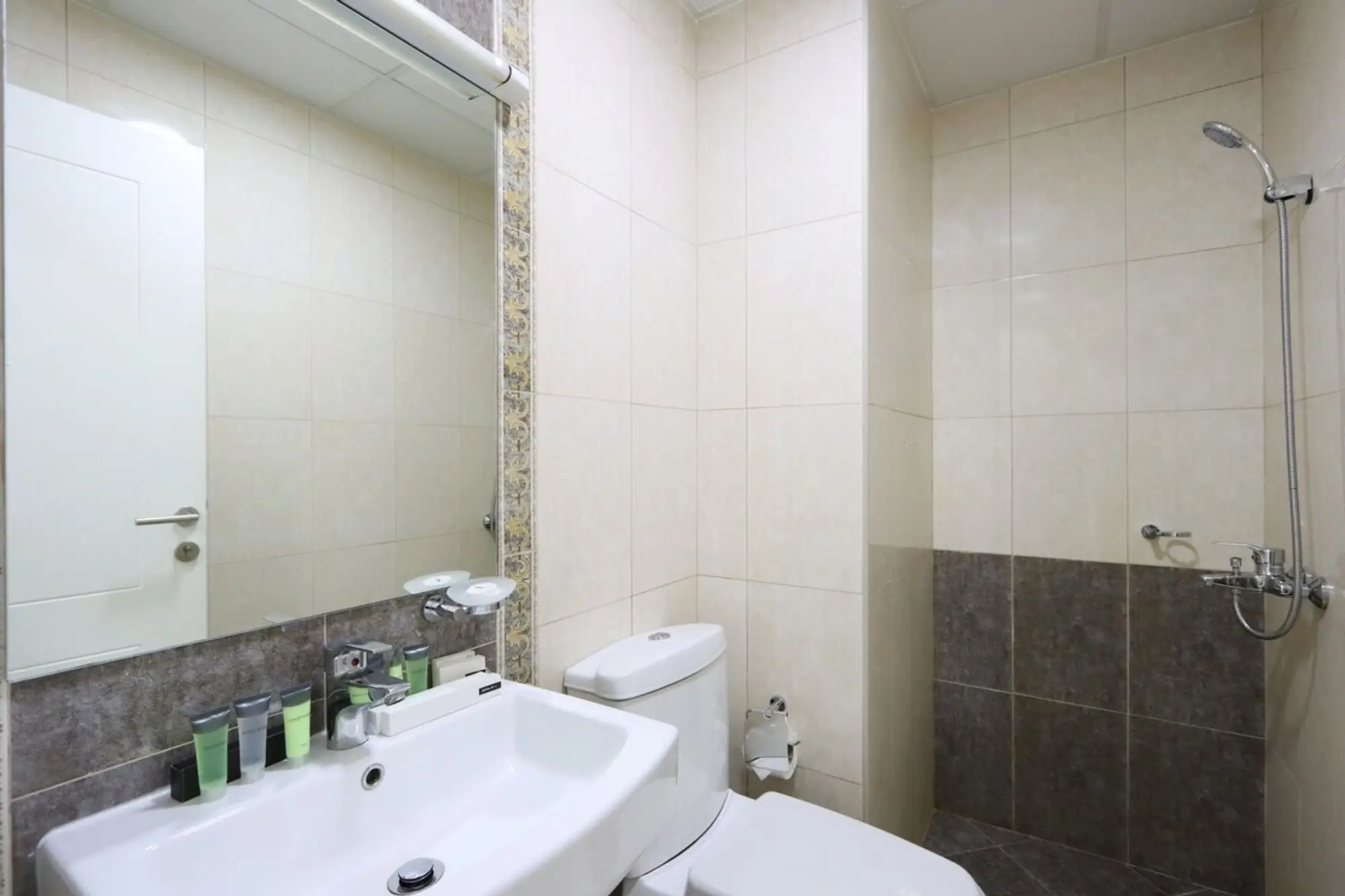3B with Marina Views, Near Beach & Marina Mall, Dubai