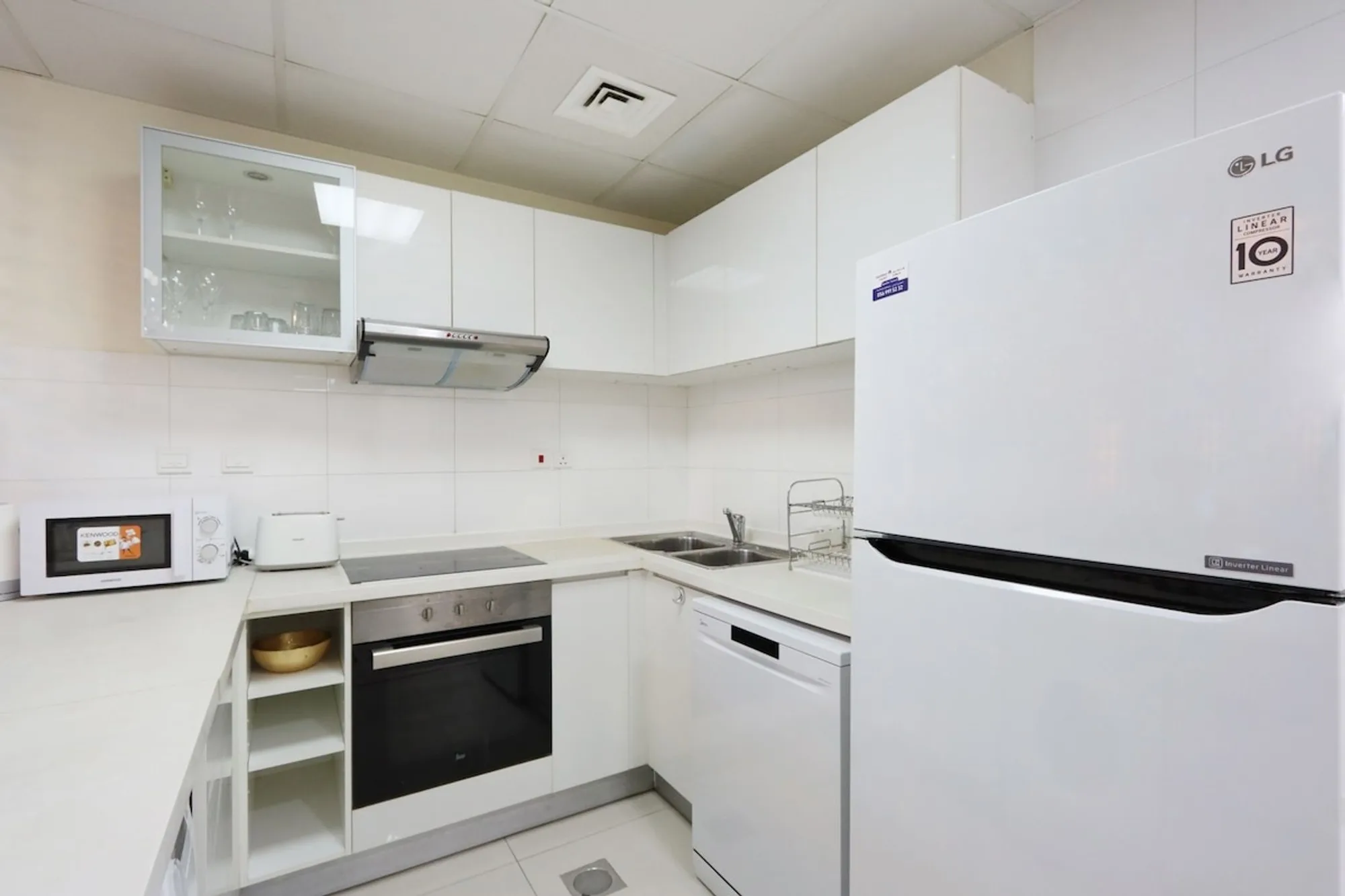 3B with Marina Views, Near Beach & Marina Mall, Dubai