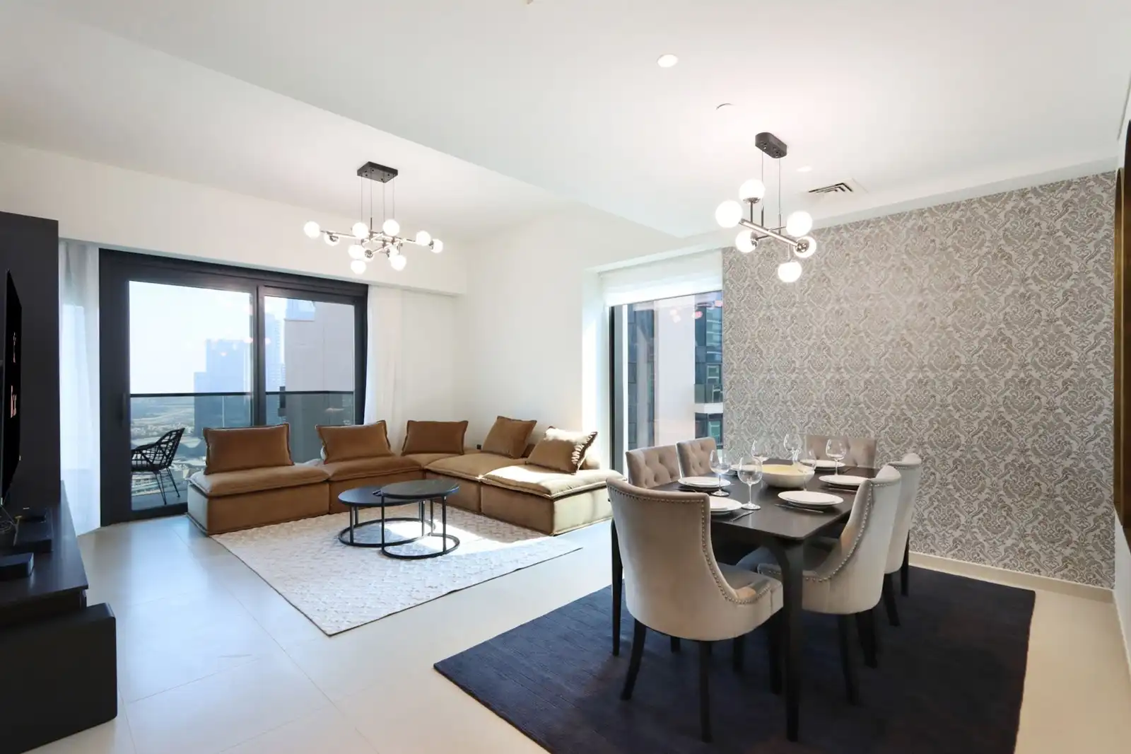 3BR + 1 with Burj and Fountain Views, Dubai