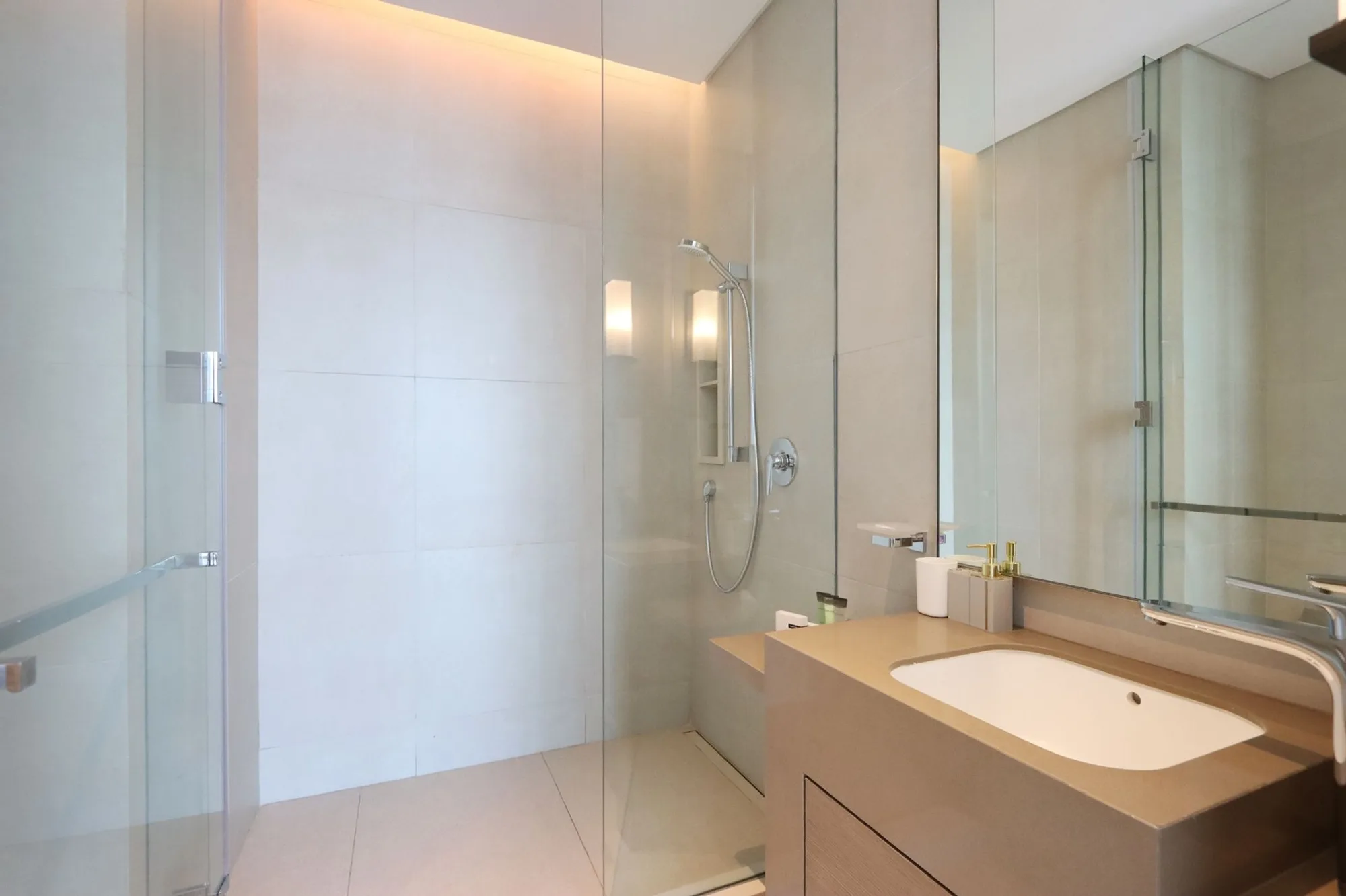 3BR at Address JBR with Sea & Ain Dubai Views, Dubai