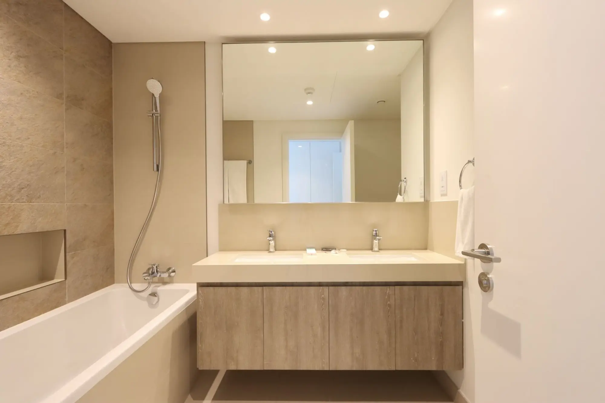 3BR Suite next to Dubai Mall with Burj View, Dubai
