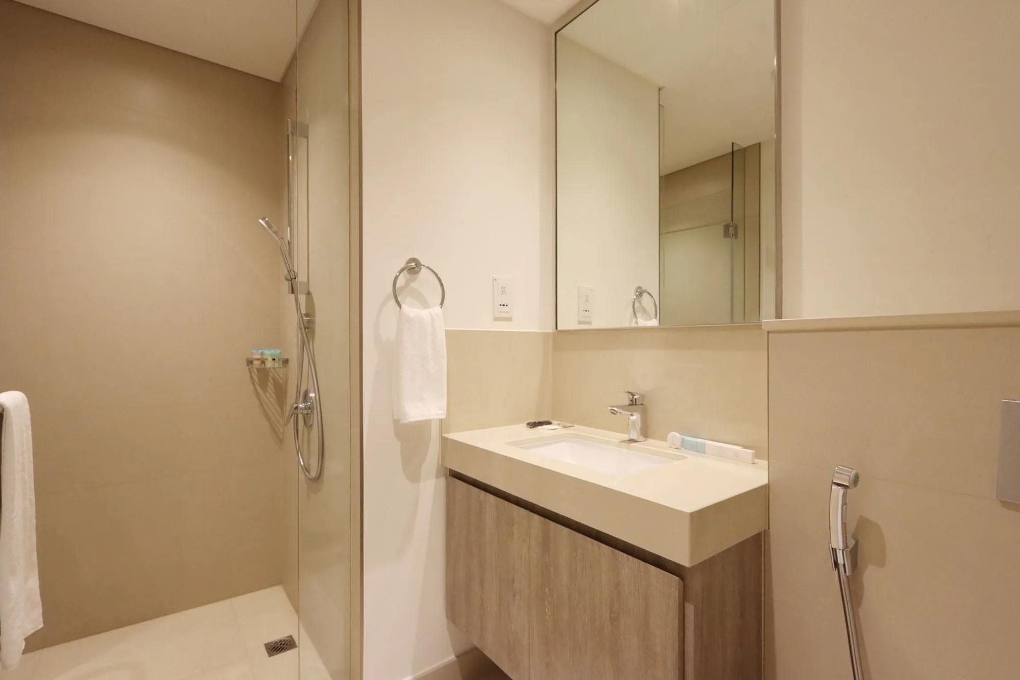 3BR Suite next to Dubai Mall with Burj View, Dubai