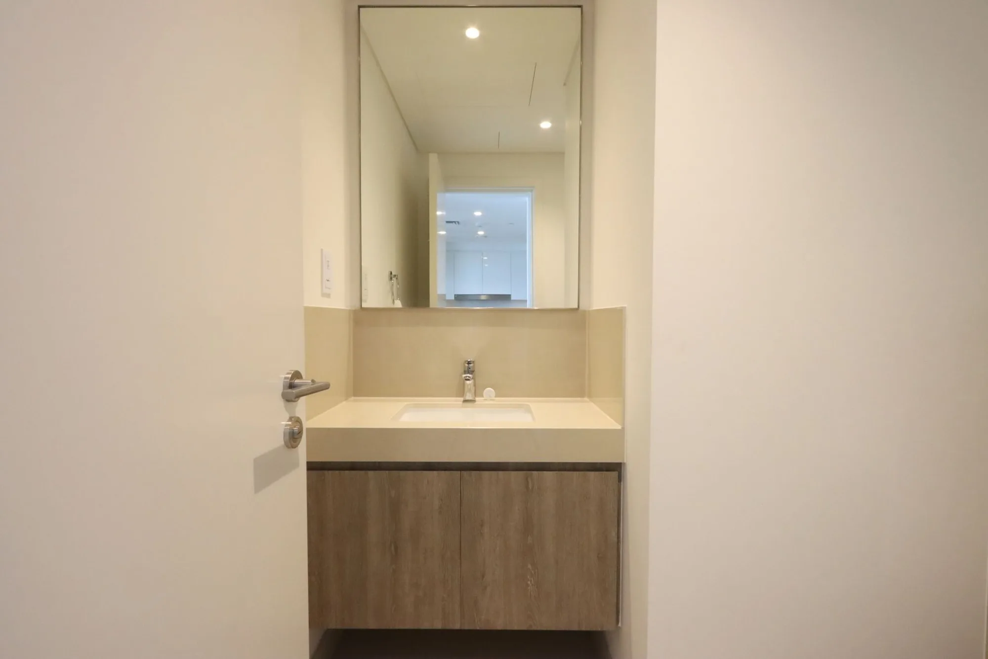 3BR Suite next to Dubai Mall with Burj View, Dubai