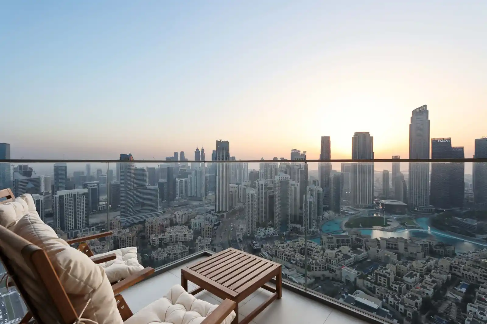 3BR Suite with Burj and Fountain Views, Dubai