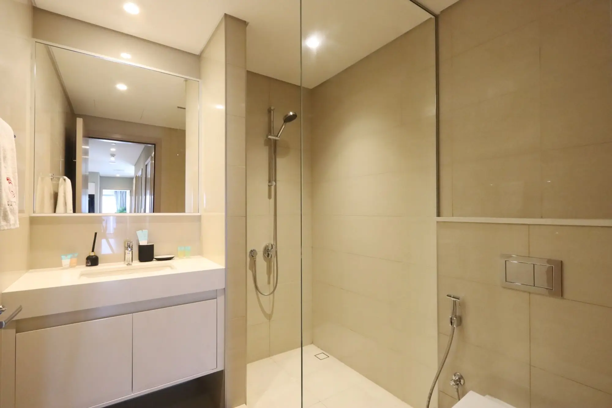3BR Suite with Burj and Fountain Views, Dubai