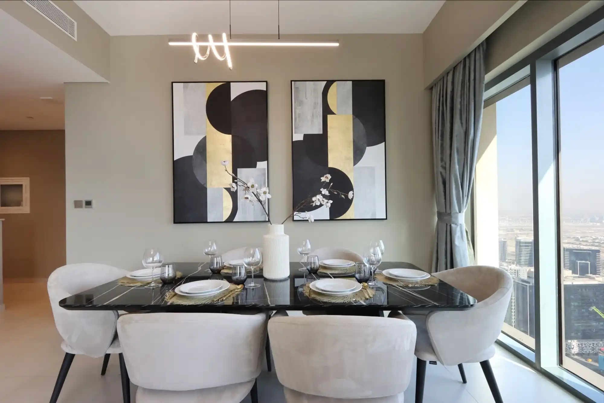 3BR Suite with Burj and Fountain Views, Dubai